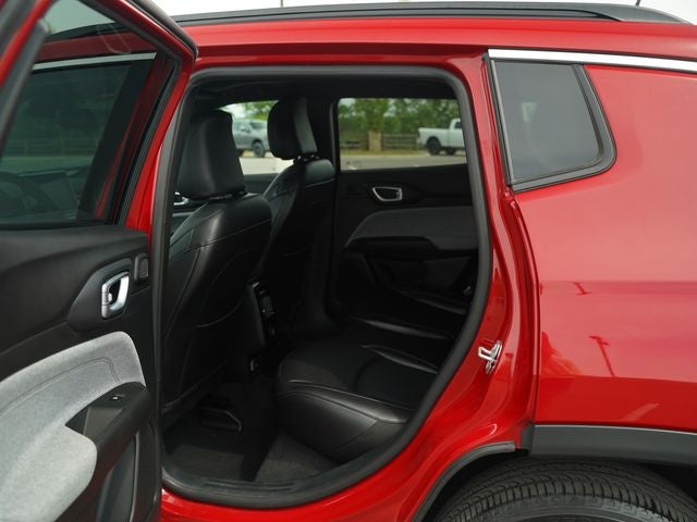 2023 Jeep Compass Latitude Lux FWD