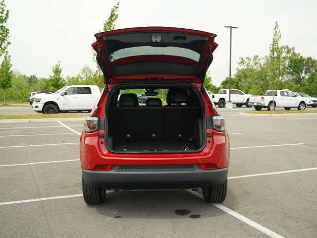 2023 Jeep Compass Latitude Lux FWD