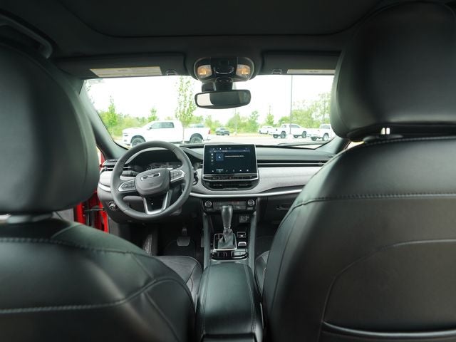 2023 Jeep Compass Latitude Lux FWD