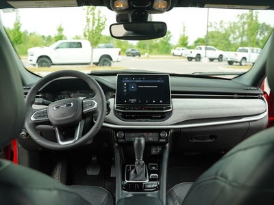 2023 Jeep Compass Latitude Lux FWD