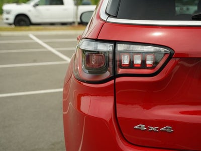 2023 Jeep Compass Latitude Lux FWD