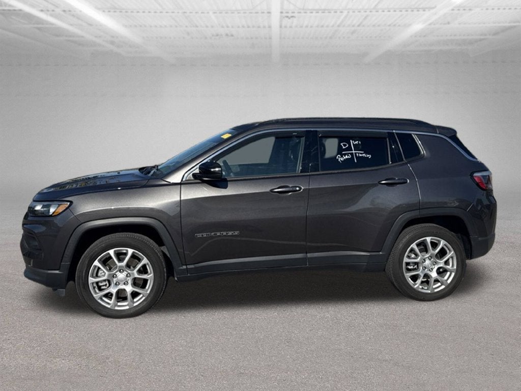 2024 Jeep Compass Latitude Lux