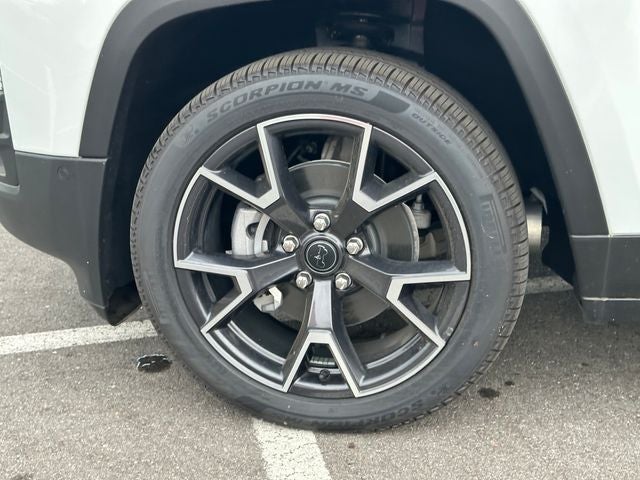 2026 Jeep Cherokee Overland