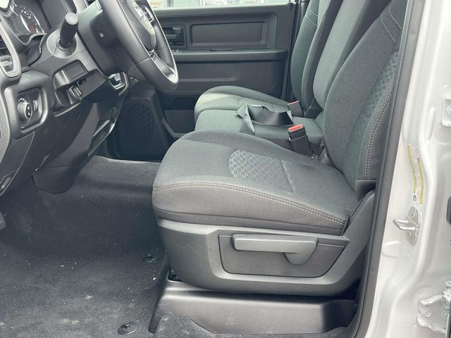 2026 RAM Ram 3500 RAM 3500 TRADESMAN CREW CAB 4X4 6'4' BOX