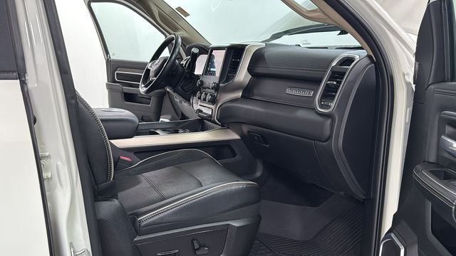 2021 RAM 3500 Laramie Crew Cab 4x4 8' Box