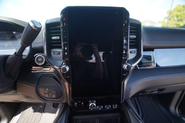 2026 RAM Ram 2500 RAM 2500 LIMITED CREW CAB 4X4 6'4' BOX