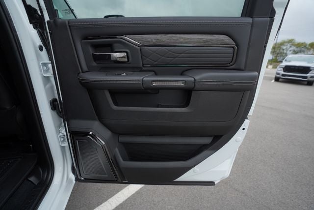 2026 RAM Ram 2500 RAM 2500 LIMITED CREW CAB 4X4 6'4' BOX