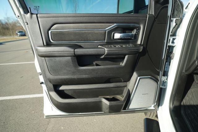 2026 RAM 3500 Laramie Crew Cab 4x4 8' Box