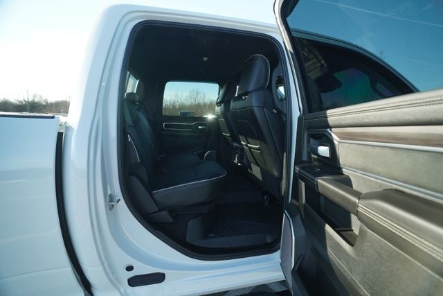 2026 RAM 3500 Laramie Crew Cab 4x4 8' Box