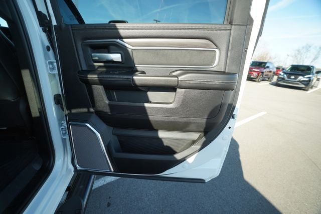 2026 RAM 3500 Laramie Crew Cab 4x4 8' Box