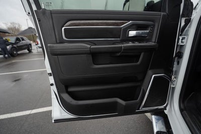 2020 RAM 3500 Laramie Crew Cab 4x4 8' Box