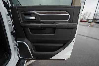 2020 RAM 3500 Laramie Crew Cab 4x4 8' Box