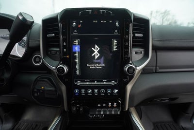 2020 RAM 3500 Laramie Crew Cab 4x4 8' Box