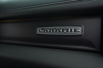 2020 RAM 3500 Laramie Crew Cab 4x4 8' Box
