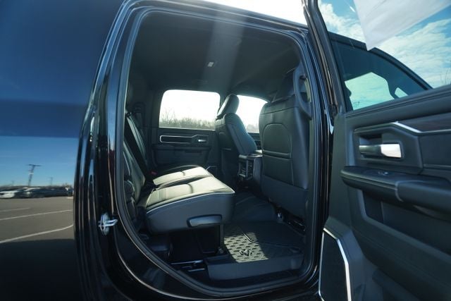 2026 RAM Ram 3500 RAM 3500 LARAMIE MEGA CAB 4X4 6'4' BOX