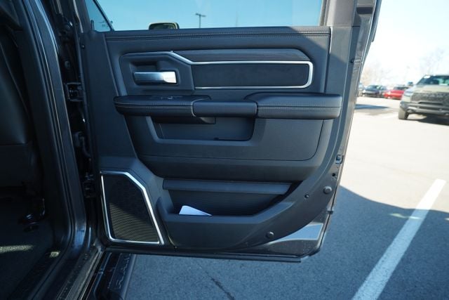 2026 RAM Ram 3500 RAM 3500 LARAMIE MEGA CAB 4X4 6'4' BOX