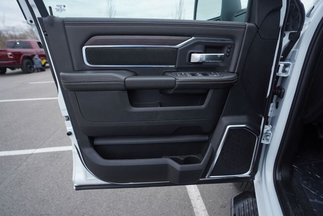 2026 RAM Ram 3500 RAM 3500 LARAMIE MEGA CAB 4X4 6'4' BOX