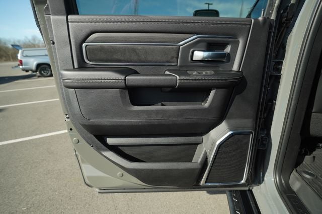 2026 RAM Ram 3500 RAM 3500 LARAMIE MEGA CAB 4X4 6'4' BOX