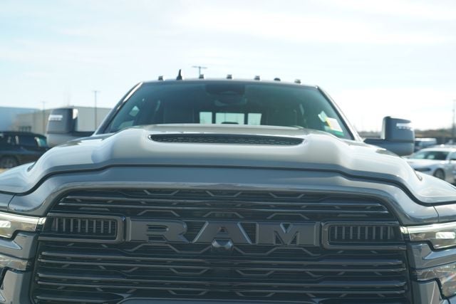 2026 RAM Ram 3500 RAM 3500 LARAMIE MEGA CAB 4X4 6'4' BOX