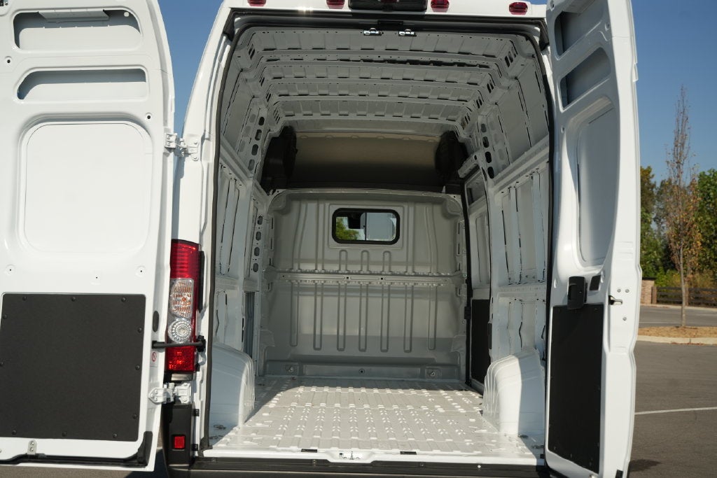 2026 RAM Ram 3500 Super High Roof