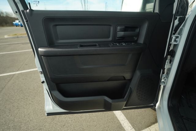 2023 RAM 1500 Classic Tradesman Crew Cab 4x4 5'7' Box