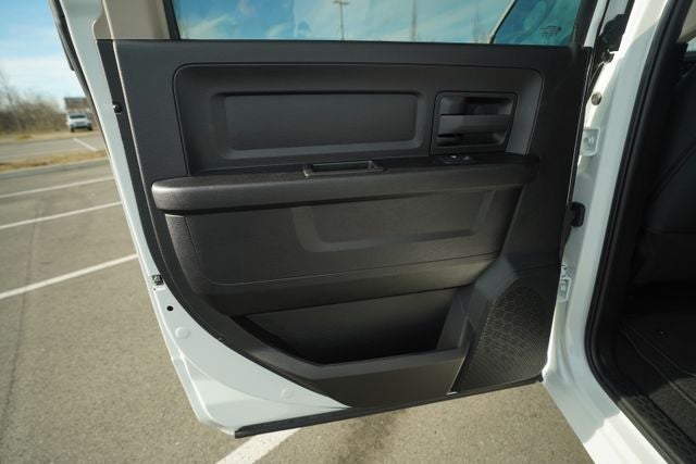 2023 RAM 1500 Classic Tradesman Crew Cab 4x4 5'7' Box