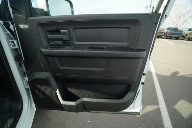 2023 RAM 1500 Classic Tradesman Crew Cab 4x4 5'7' Box