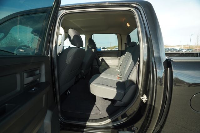 2023 RAM 1500 Classic Tradesman Crew Cab 4x4 5'7' Box