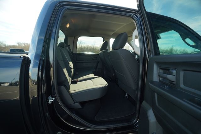 2023 RAM 1500 Classic Tradesman Crew Cab 4x4 5'7' Box