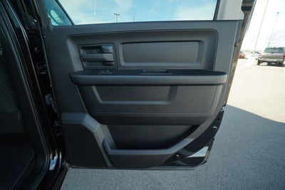 2023 RAM 1500 Classic Tradesman Crew Cab 4x4 5'7' Box