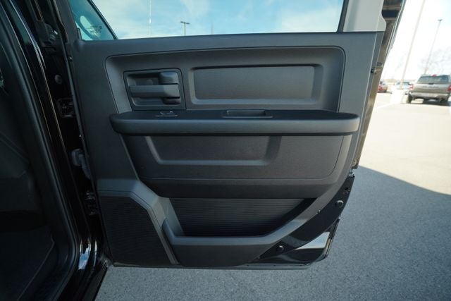 2023 RAM 1500 Classic Tradesman Crew Cab 4x4 5'7' Box