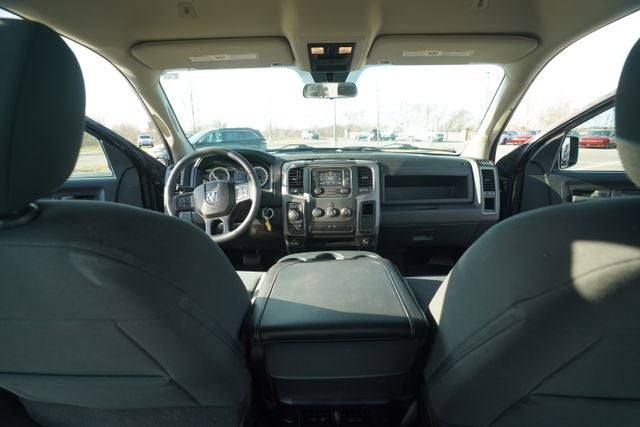 2023 RAM 1500 Classic Tradesman Crew Cab 4x4 5'7' Box