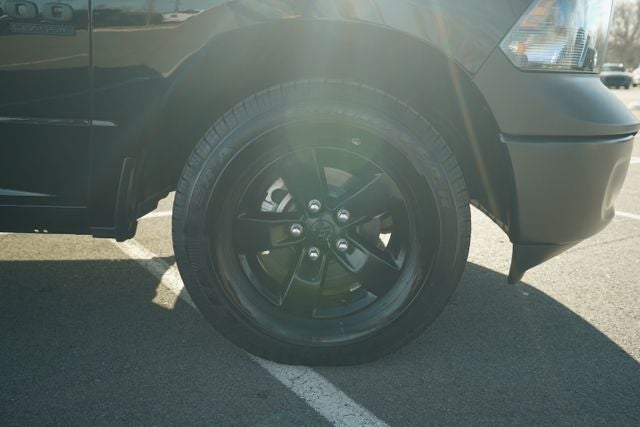 2023 RAM 1500 Classic Tradesman Crew Cab 4x4 5'7' Box