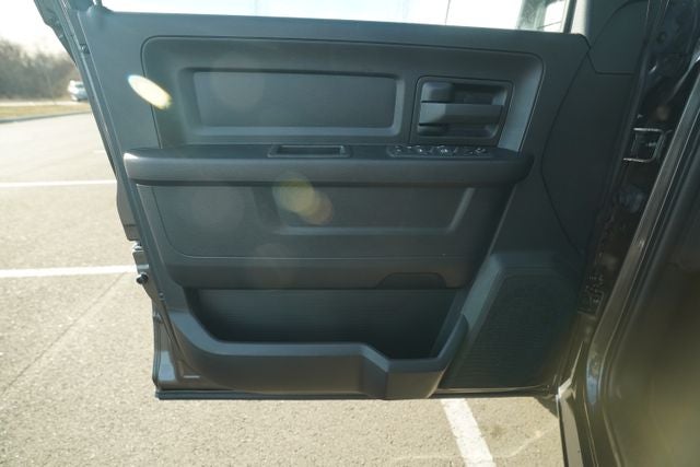 2023 RAM 1500 Classic Tradesman Crew Cab 4x4 5'7' Box