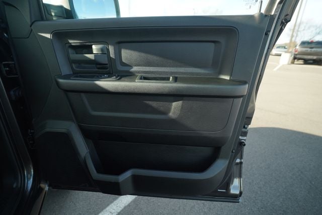 2023 RAM 1500 Classic Tradesman Crew Cab 4x4 5'7' Box