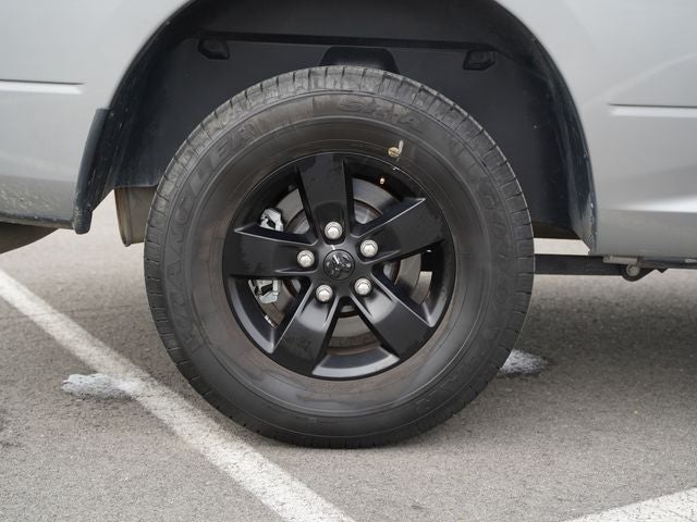 2023 RAM 1500 Classic Tradesman Crew Cab 4x4 5'7' Box