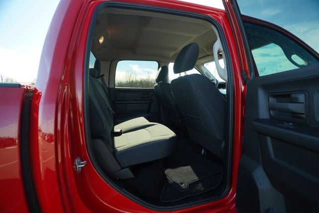 2023 RAM 1500 Classic Tradesman Crew Cab 4x4 5'7' Box