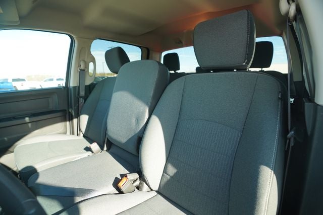 2023 RAM 1500 Classic Tradesman Crew Cab 4x4 5'7' Box