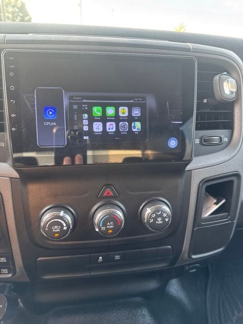2022 RAM 1500 Classic Tradesman Crew Cab 4x4 5'7' Box