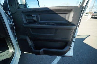 2023 RAM 1500 Classic Tradesman Crew Cab 4x4 5'7' Box