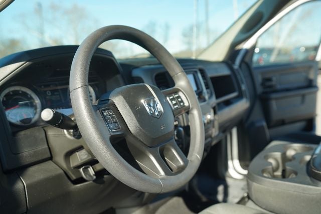 2023 RAM 1500 Classic Tradesman Crew Cab 4x4 5'7' Box