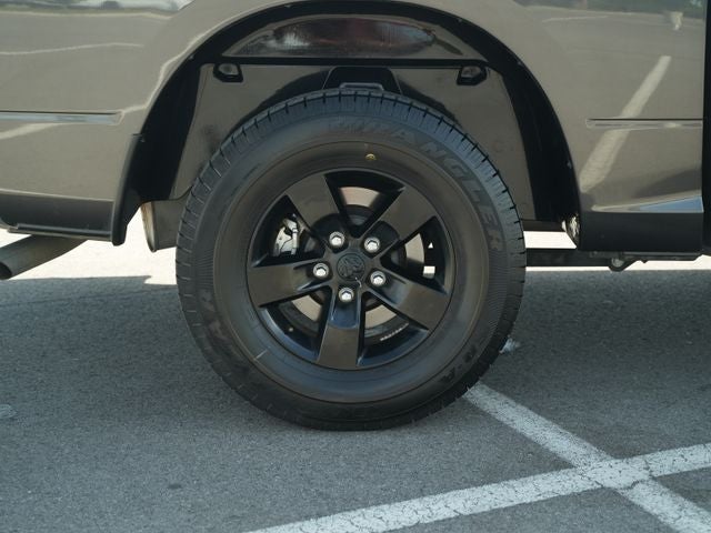 2023 RAM 1500 Classic Tradesman Crew Cab 4x4 5'7' Box