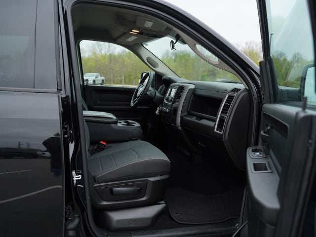 2023 RAM 1500 Classic Tradesman Crew Cab 4x4 5'7' Box