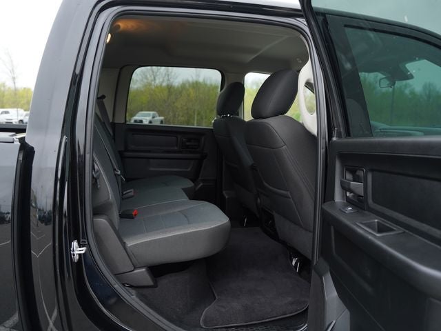 2023 RAM 1500 Classic Tradesman Crew Cab 4x4 5'7' Box