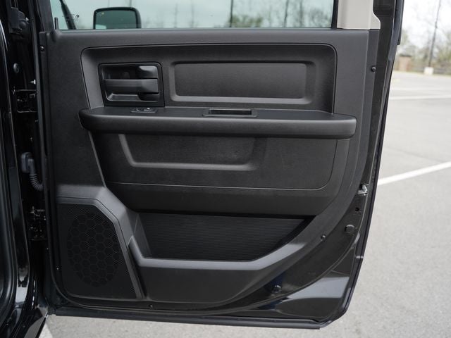 2023 RAM 1500 Classic Tradesman Crew Cab 4x4 5'7' Box