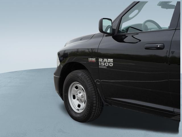 2023 RAM 1500 Classic Tradesman Crew Cab 4x4 5'7' Box