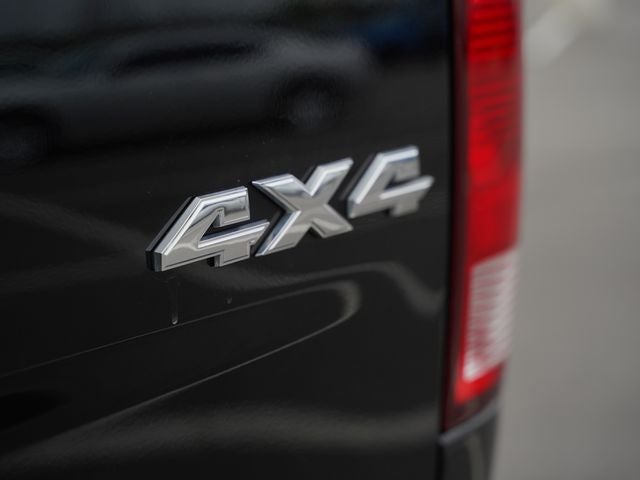 2023 RAM 1500 Classic Tradesman Crew Cab 4x4 5'7' Box