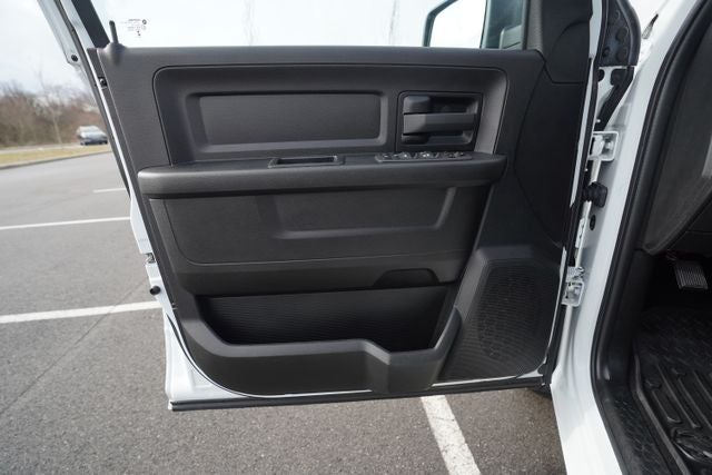 2023 RAM 1500 Classic Tradesman Crew Cab 4x4 5'7' Box