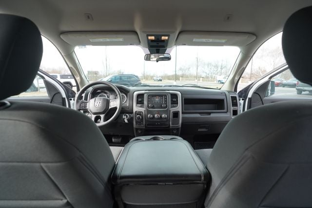 2023 RAM 1500 Classic Tradesman Crew Cab 4x4 5'7' Box