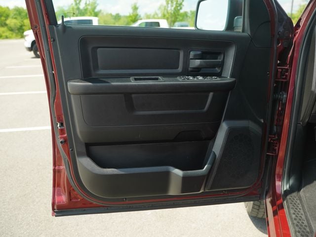 2023 RAM 1500 Classic Tradesman Crew Cab 4x4 5'7' Box